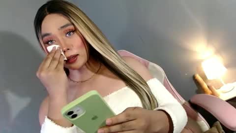 Snapshot of lovers_moon22 chatting on 12.06.24 lovers moon22 online show from 12.06.24