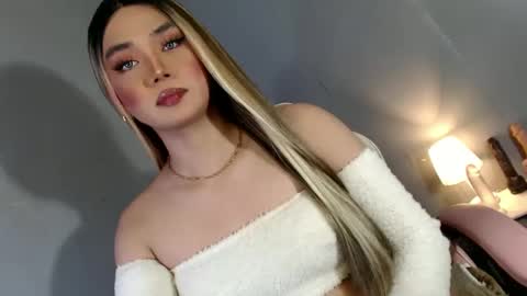 Snapshot of lovers_moon22 chatting on 12.09.24 lovers moon22 online show from 12.09.24