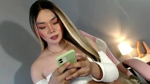 Snapshot of lovers_moon22 chatting on 12.12.24 lovers moon22 online show from 12.12.24