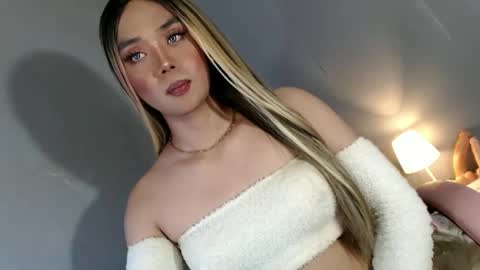 Snapshot of lovers_moon22 chatting on 01.07.25 lovers moon22 online show from 01.07.25