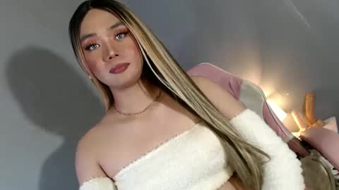 Snapshot of lovers_moon22 chatting on 01.10.25 lovers moon22 online show from 01.10.25