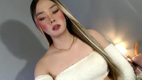 Snapshot of lovers_moon22 chatting on 01.26.25 lovers moon22 online show from 01.26.25