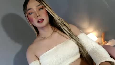 Snapshot of lovers_moon22 chatting on 01.27.25 lovers moon22 online show from 01.27.25