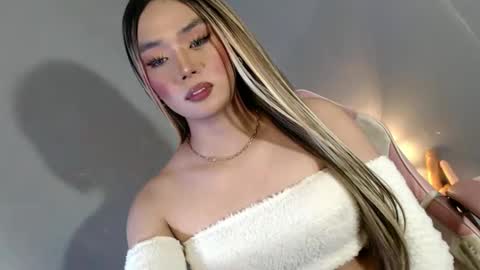 Snapshot of lovers_moon22 chatting on 02.12.25 lovers moon22 online show from 02.12.25