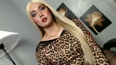 lovers moon22 online show from 03.27.26