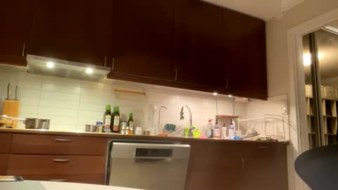 loveshine_ online show from 02.10.25