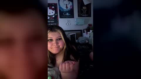 Snapshot of lovestarbaby chatting on 03.13.26 starbaby online show from 03.13.26