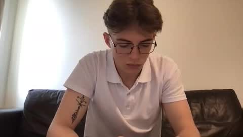 Snapshot of lovet1me chatting on 05.10.26 luv online show from 05.10.26