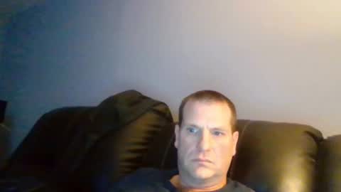 Snapshot of lovetocum37 chatting on 02.05.25 lovetocum37 online show from 02.05.25