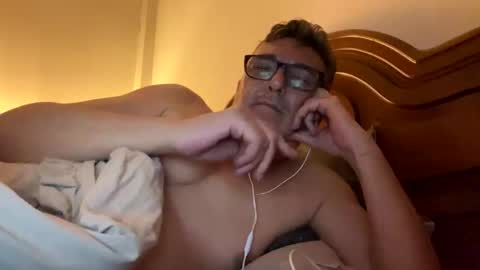 LovetoLick online show from 01.09.25