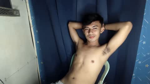 Snapshot of lovetosuckxox chatting on 02.12.25 lovetosuckxox online show from 02.12.25