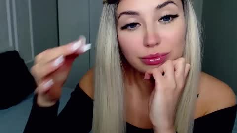 Rosie  online show from 02.18.25