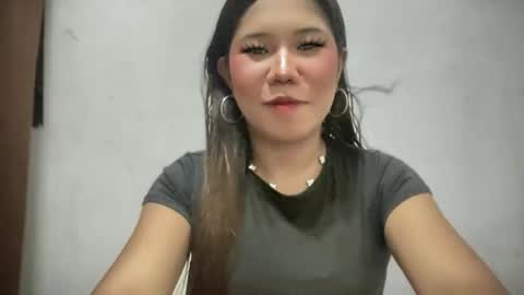 Snapshot of loveymerry chatting on 02.25.26 merry online show from 02.25.26