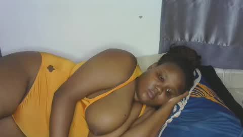 Snapshot of loveytiana chatting on 01.19.26 loveytiana online show from 01.19.26