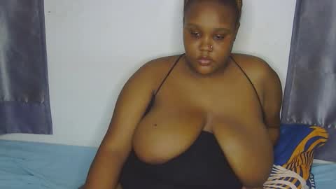 Snapshot of loveytiana chatting on 03.02.26 loveytiana online show from 03.02.26