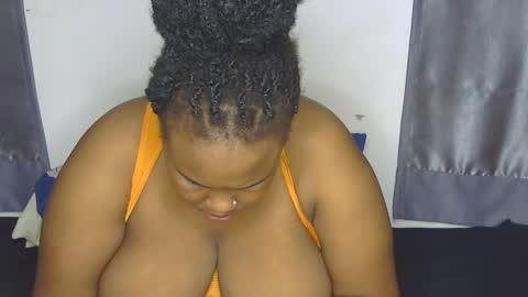 Snapshot of loveytiana chatting on 03.27.26 loveytiana online show from 03.27.26