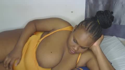 Snapshot of loveytiana chatting on 04.22.26 loveytiana online show from 04.22.26