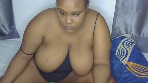 Snapshot of loveytiana chatting on 04.24.26 loveytiana online show from 04.24.26