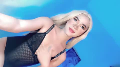 Snapshot of lovingmonaru969 chatting on 12.23.24 Lovingmonaru969 online show from 12.23.24