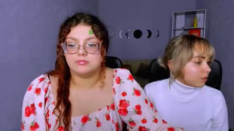 Snapshot of loya_best chatting on 11.27.25 loya_best online show from 11.27.25