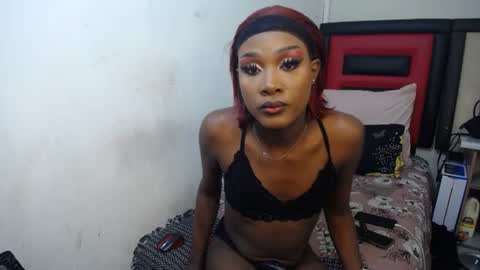 Snapshot of lsnnickykhanyile chatting on 06.12.26 lsnnickykhanyile online show from 06.12.26