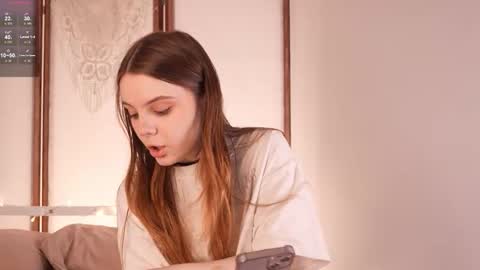 Snapshot of lu__lane chatting on 10.10.25 Lu 3 online show from 10.10.25