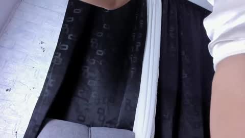 Lucia online show from 03.10.25