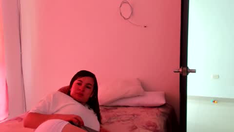 luara__01__lecat_1 online show from 03.01.26