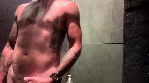 Snapshot of luca_steele chatting on 04.16.26 luca_steele online show from 04.16.26