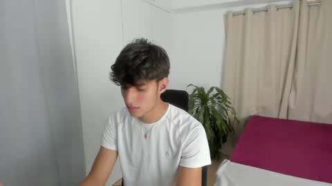 lucacosta19 online show from 05.12.26