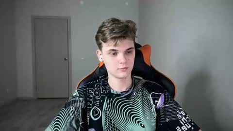 Lucas Gill online show from 12.28.24