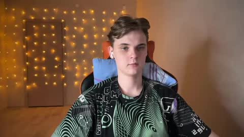 Lucas Gill online show from 01.10.25