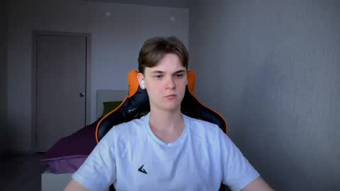 Lucas Gill online show from 03.03.25