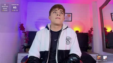 Snapshot of lucas_lovee chatting on 05.17.26 Lucas lovee online show from 05.17.26