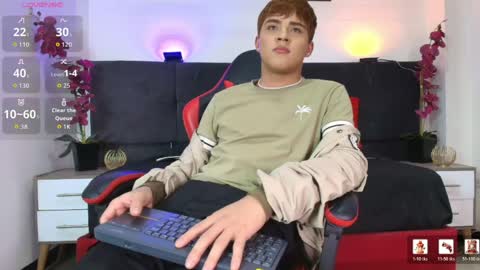 Snapshot of lucas_lovee chatting on 05.30.26 Lucas lovee online show from 05.30.26