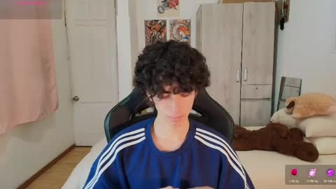 Snapshot of lucas_xo chatting on 04.20.26 lucas_xo online show from 04.20.26