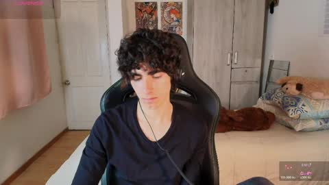 Snapshot of lucas_xo chatting on 04.22.26 lucas_xo online show from 04.22.26
