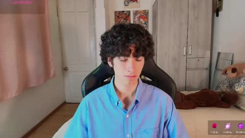 Snapshot of lucas_xo chatting on 04.23.26 lucas_xo online show from 04.23.26
