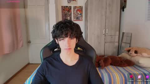 Snapshot of lucas_xo chatting on 04.30.26 lucas_xo online show from 04.30.26