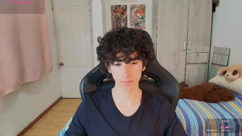 Snapshot of lucas_xo chatting on 05.10.26 lucas_xo online show from 05.10.26
