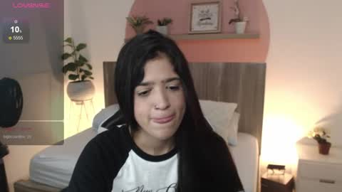 Snapshot of lucia_henao_ chatting on 07.20.26 L U C I A online show from 07.20.26