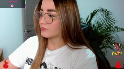 lucia star  online show from 04.16.26