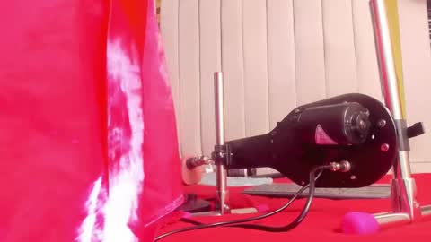 Lucia Vonne online show from 02.28.25