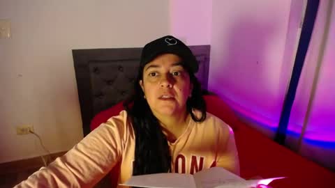 Lucia Vonne online show from 04.22.26