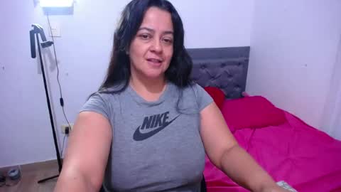 Lucia Vonne online show from 06.24.26