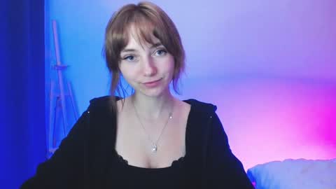 Snapshot of luciacam20 chatting on 12.01.24 Lucy online show from 12.01.24