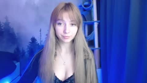 Snapshot of luciacam20 chatting on 12.12.24 Lucy online show from 12.12.24