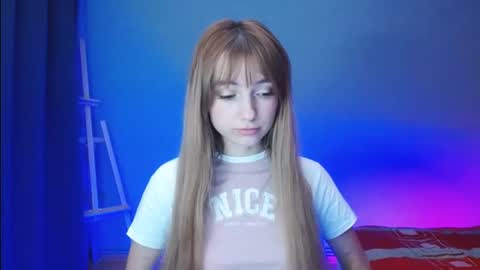 Snapshot of luciacam20 chatting on 01.20.25 Lucy online show from 01.20.25