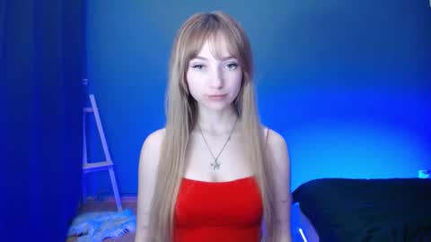 Snapshot of luciacam20 chatting on 02.23.25 Lucy online show from 02.23.25