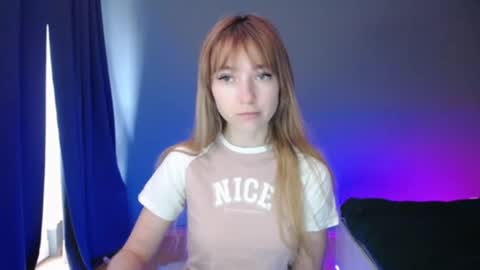 Snapshot of luciacam20 chatting on 03.02.25 Lucy online show from 03.02.25
